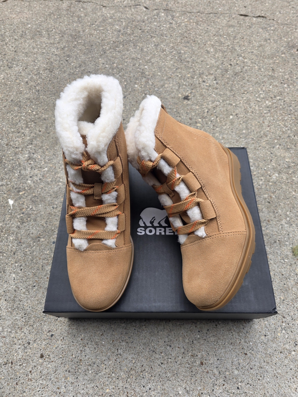 Sorel Women’s Suede Shearling-Lined Winter Boot Size 9.5